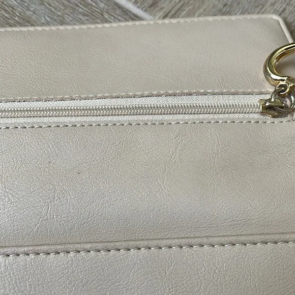 Light Tan Faux Leather Wallet - Picture 8 of 9